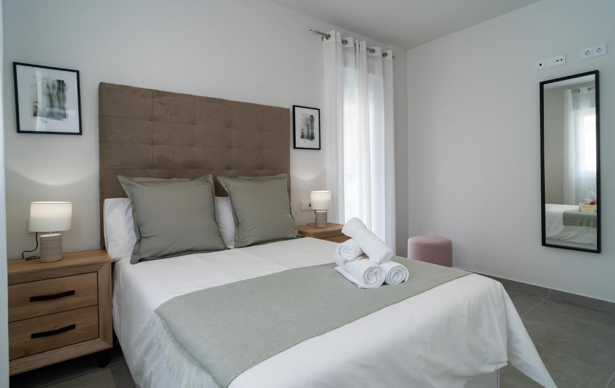 Aac Malaga - Apartamento Con Terraza, Muy Amplio, Totalmente Equipado, Cerca Del Centro Y Nuevo! Pokój zdjęcie